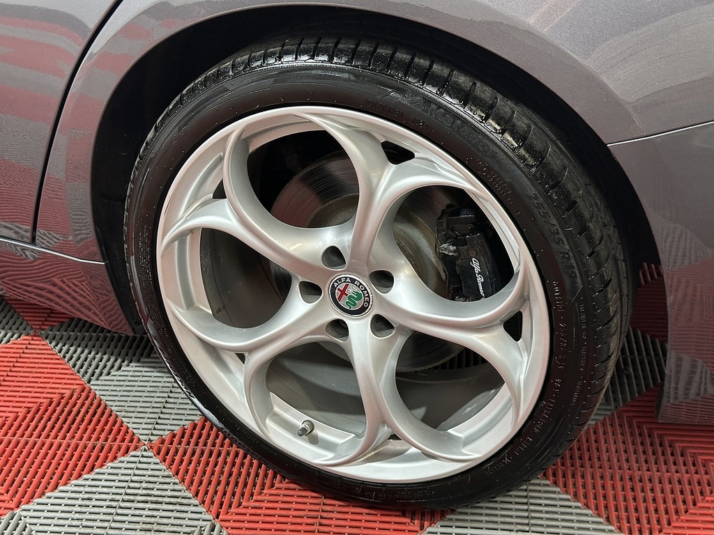 Alfa Romeo Giulia  Red #74