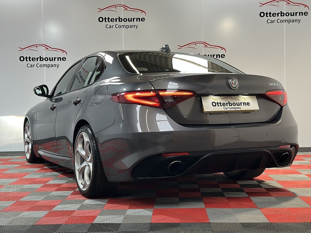 Alfa Romeo Giulia  Red #21