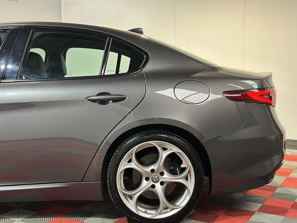 Alfa Romeo Giulia  Red #39