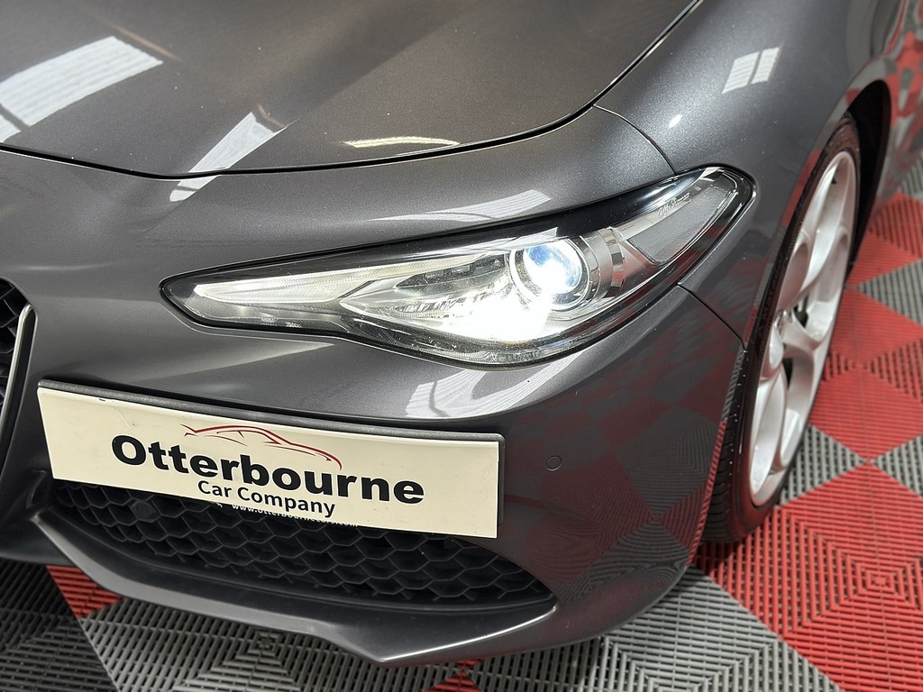 Alfa Romeo Giulia  Red #42