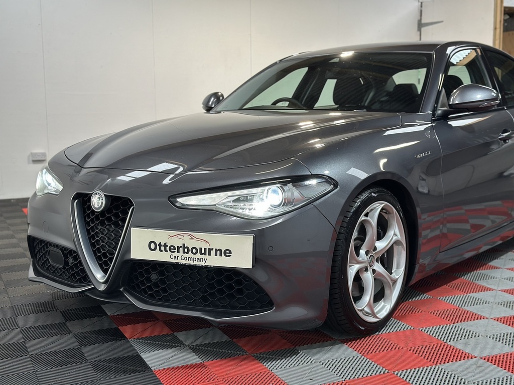 Alfa Romeo Giulia  Red #27