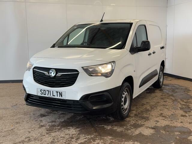 Vauxhall Combo 1.5 Turbo D 2300 Dynamic Panel Van Manu SD71LTN White #3