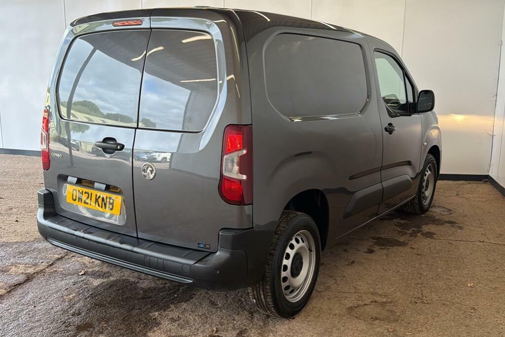 Vauxhall Combo 1.5 Turbo D 2300 Dynamic Panel Van Manu OW21KNB Grey #4