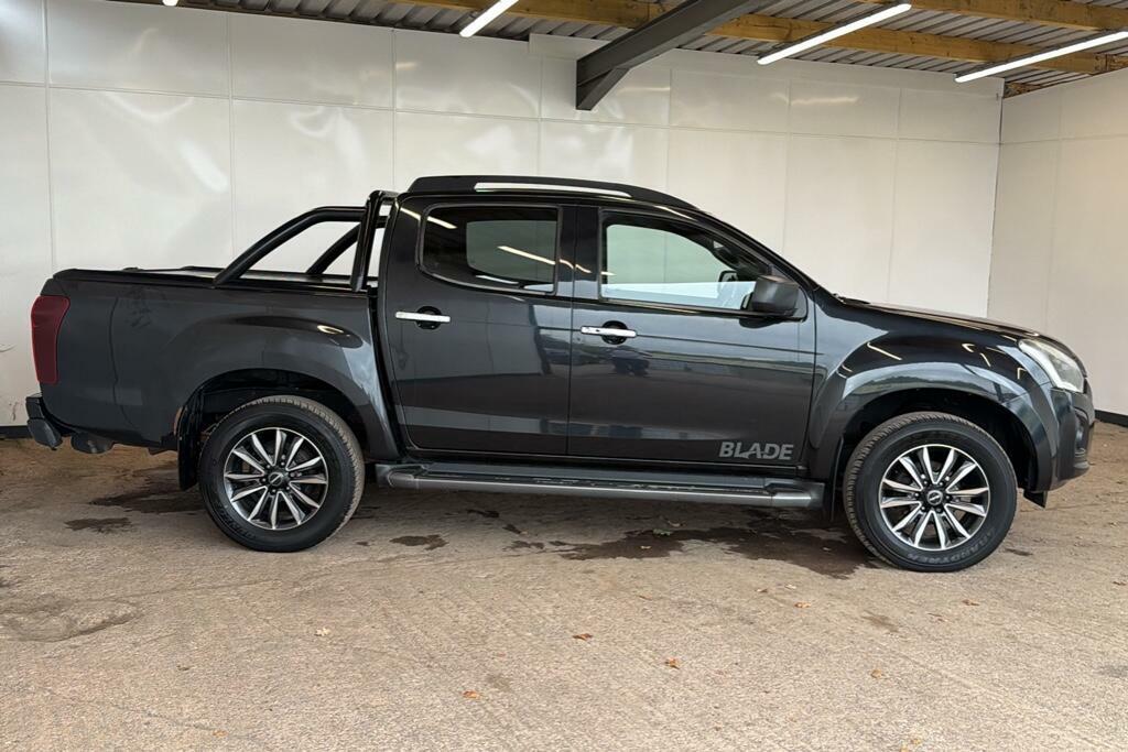 Isuzu D-Max 1.9 Td Blade Pickup Double Cab 4Wd Black #6