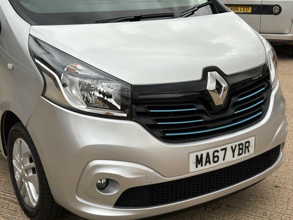 Renault Trafic  Silver #17