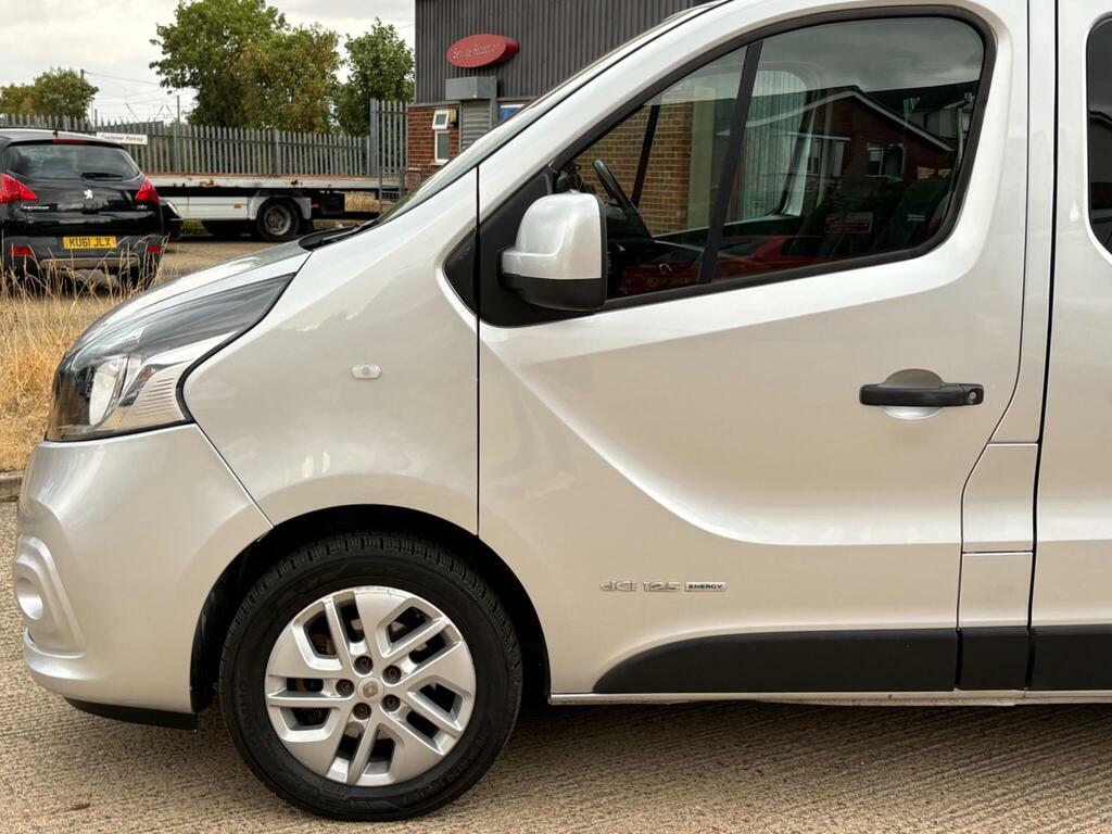 Renault Trafic  Silver #24