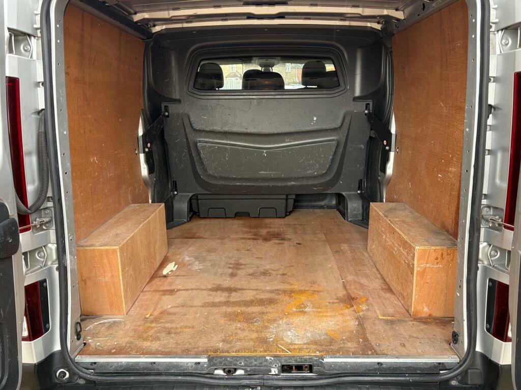 Renault Trafic  Silver #36