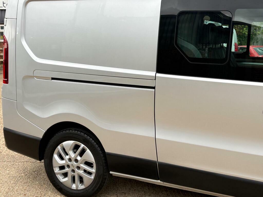 Renault Trafic  Silver #20
