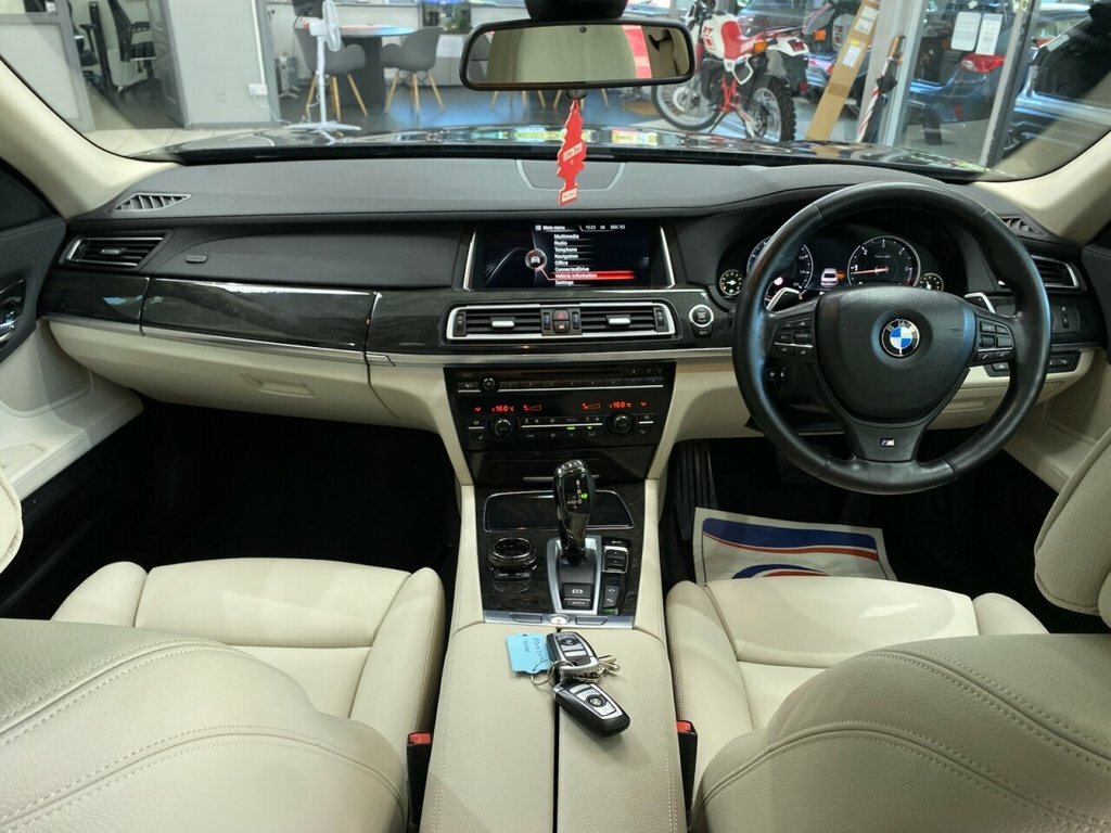 BMW 7 Series Se Black #3