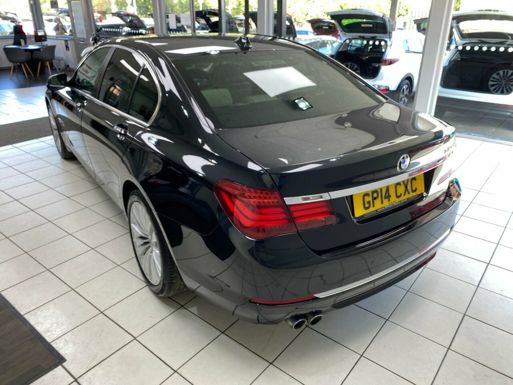 BMW 7 Series Se Black #6