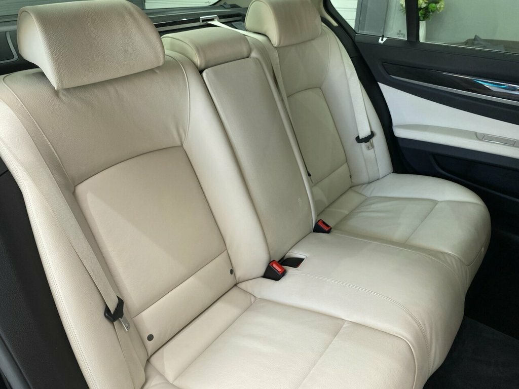 BMW 7 Series Se Black #37
