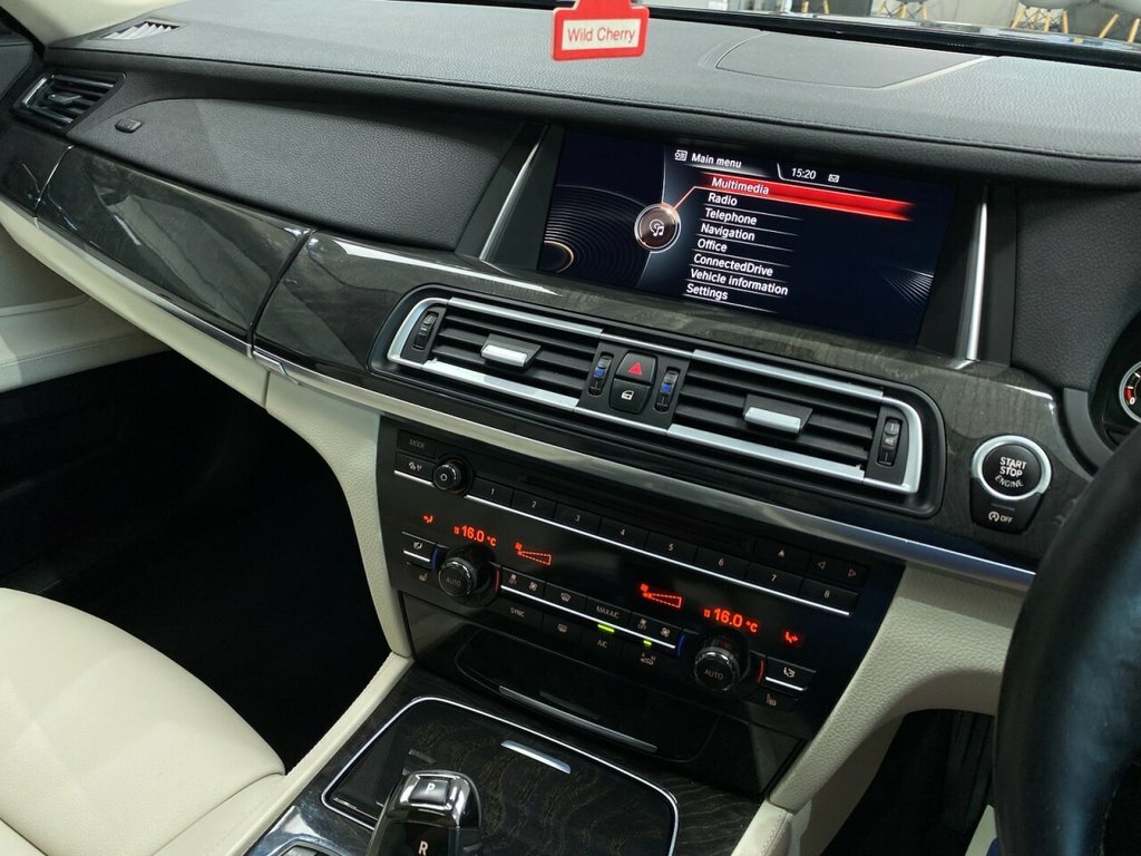 BMW 7 Series Se Black #17