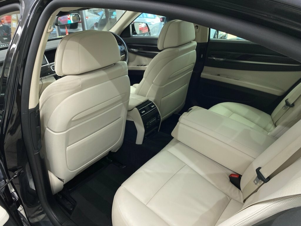 BMW 7 Series Se Black #42