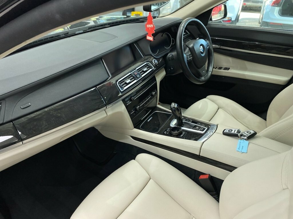 BMW 7 Series Se Black #43