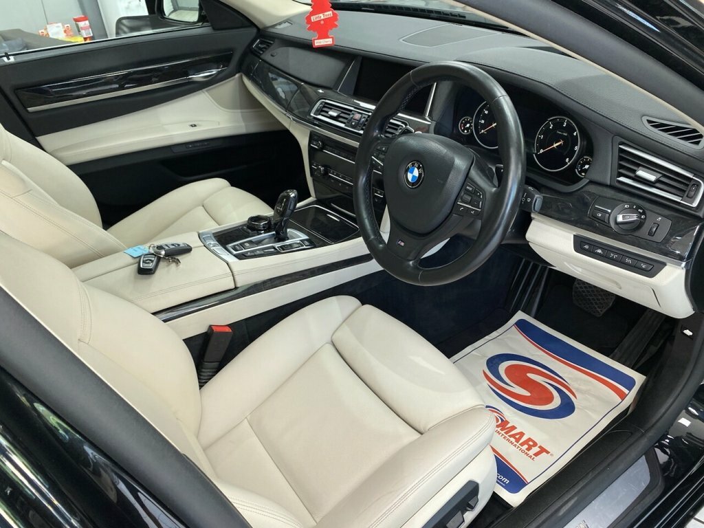 BMW 7 Series Se Black #33
