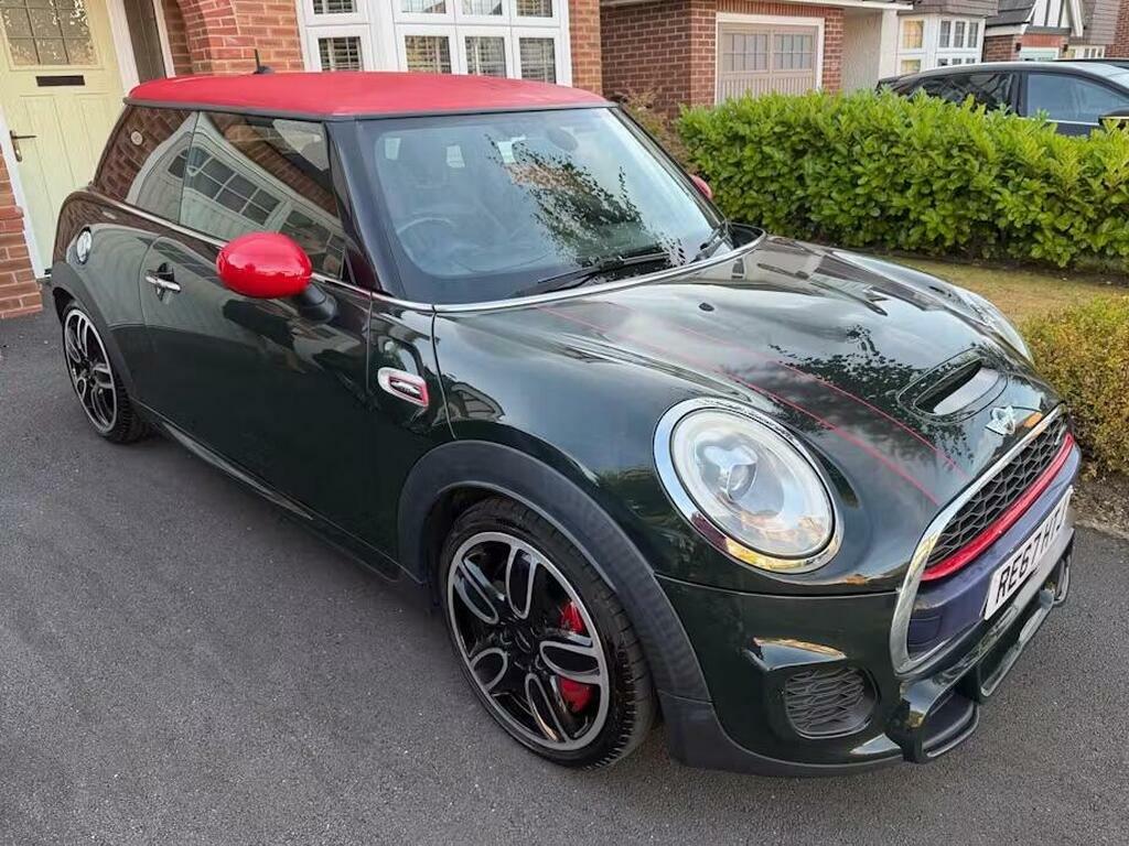 Mini Hatch 2.0 John Cooper Works Euro 6 S S RE67HTJ Green