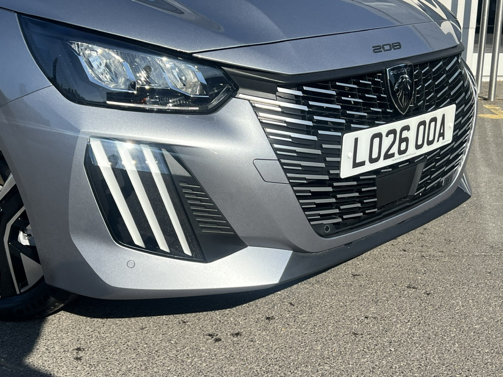 Peugeot 208 Hatchback LO26OOA #2