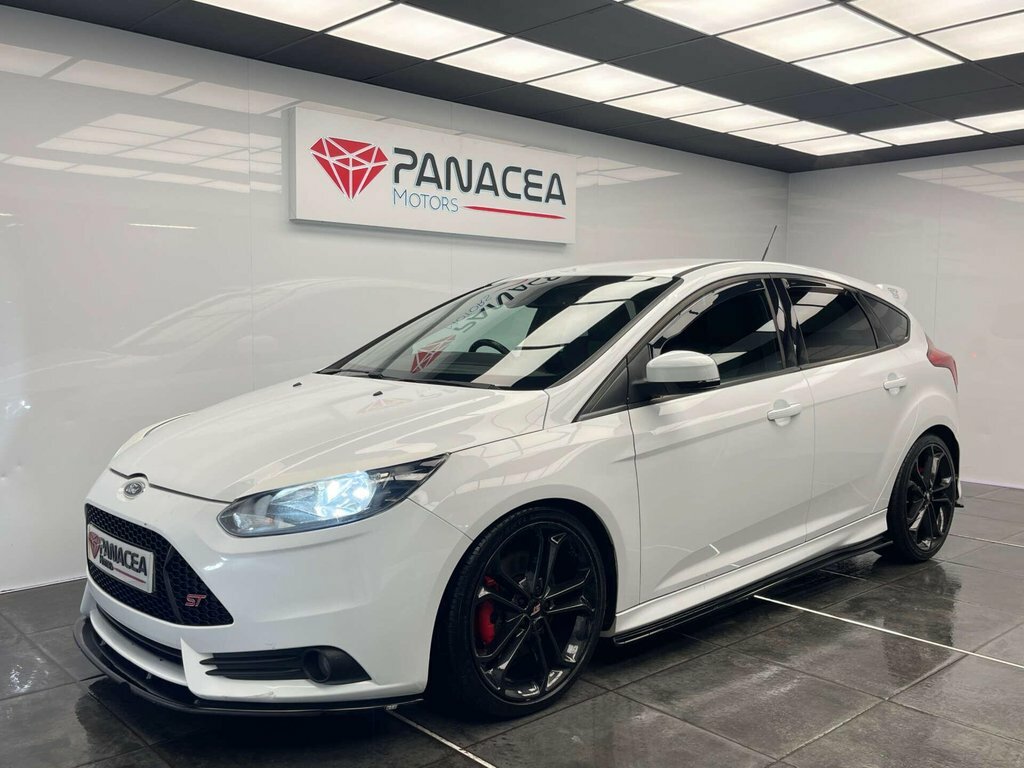 Ford Focus Hatchback Black #24