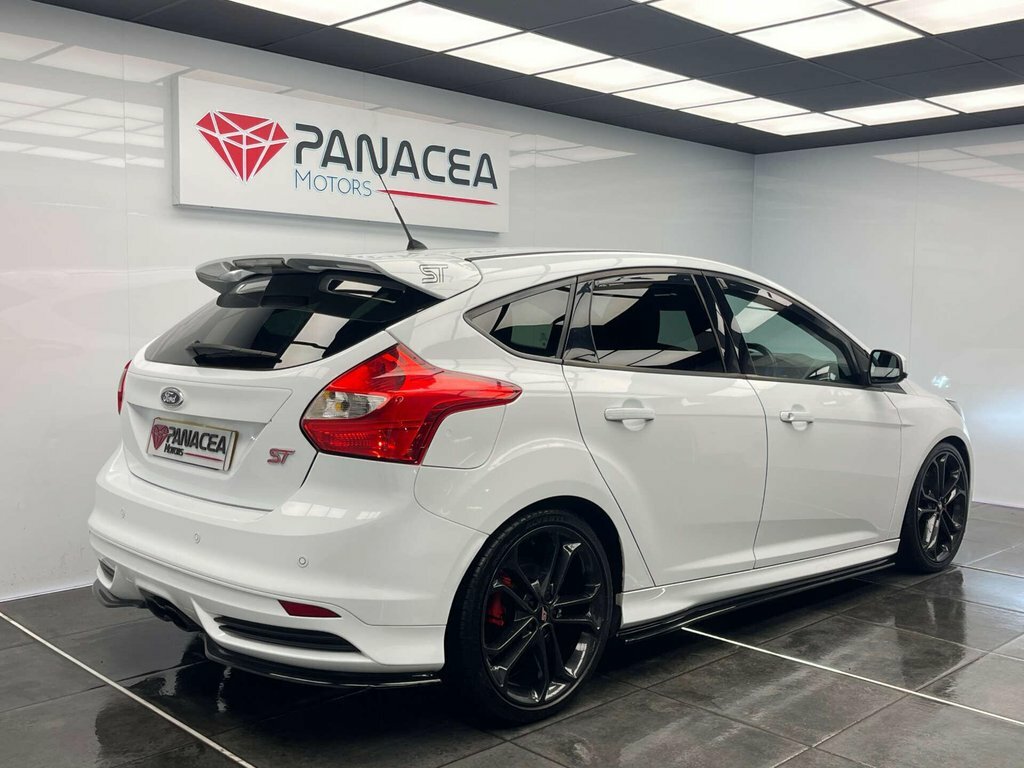 Ford Focus 2L St-2 White #2