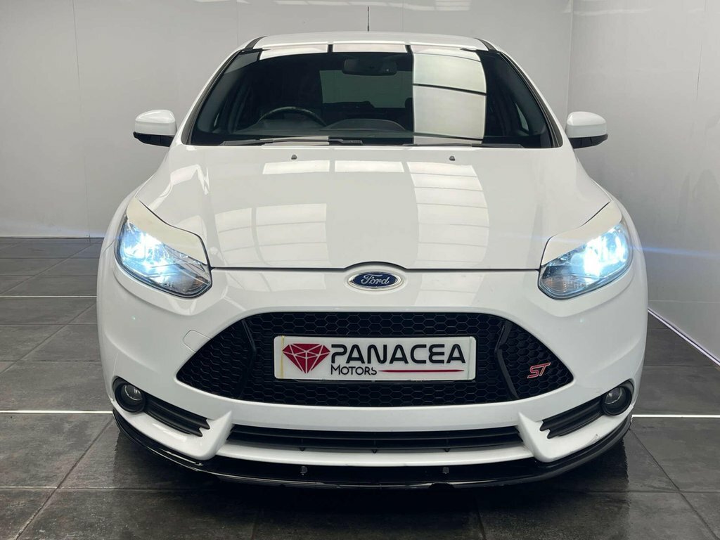 Ford Focus 2L St-2 White #4