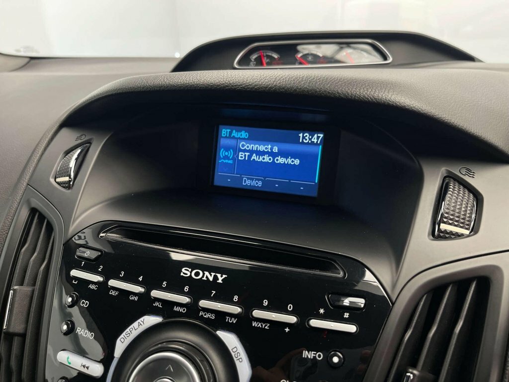 Ford Focus Hatchback Black #14