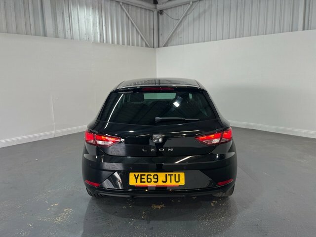 Seat Leon 1.5 Tsi Evo Se Dynamic Hatchback YE69JTU Black #4