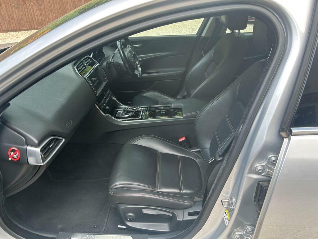 Jaguar XE 2.0D Prestige Euro 6 S S Silver #3