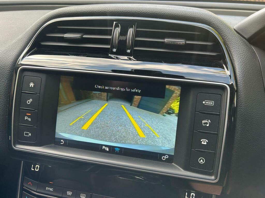Jaguar XE 2.0D Prestige Euro 6 S S Silver #5