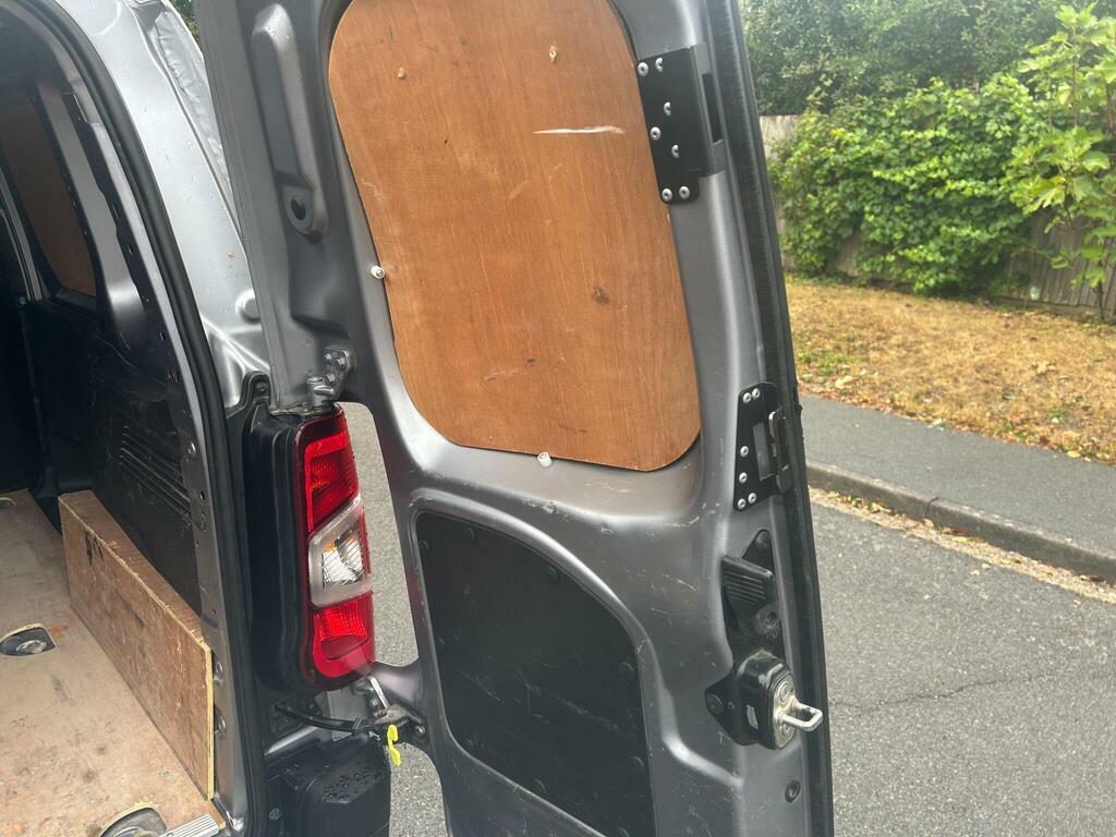 Citroen Berlingo Panel Van White #18