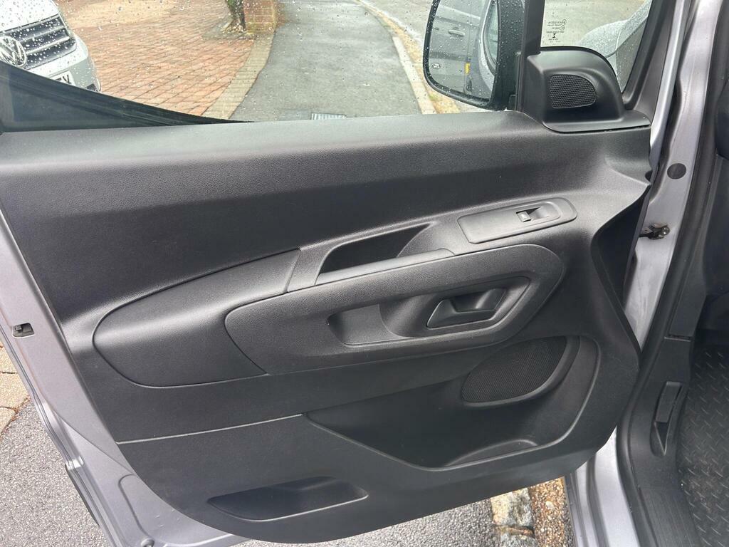 Citroen Berlingo Panel Van White #17