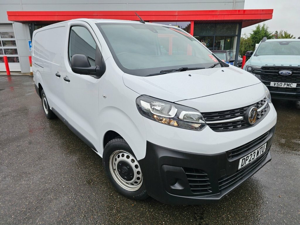 Vauxhall Vivaro 1.5L Prime 6Dr White