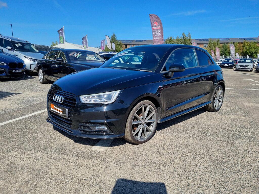 Audi A1 1.4 Tfsi Cod Black Edition Hatchback Ma WN67NLY Black #4