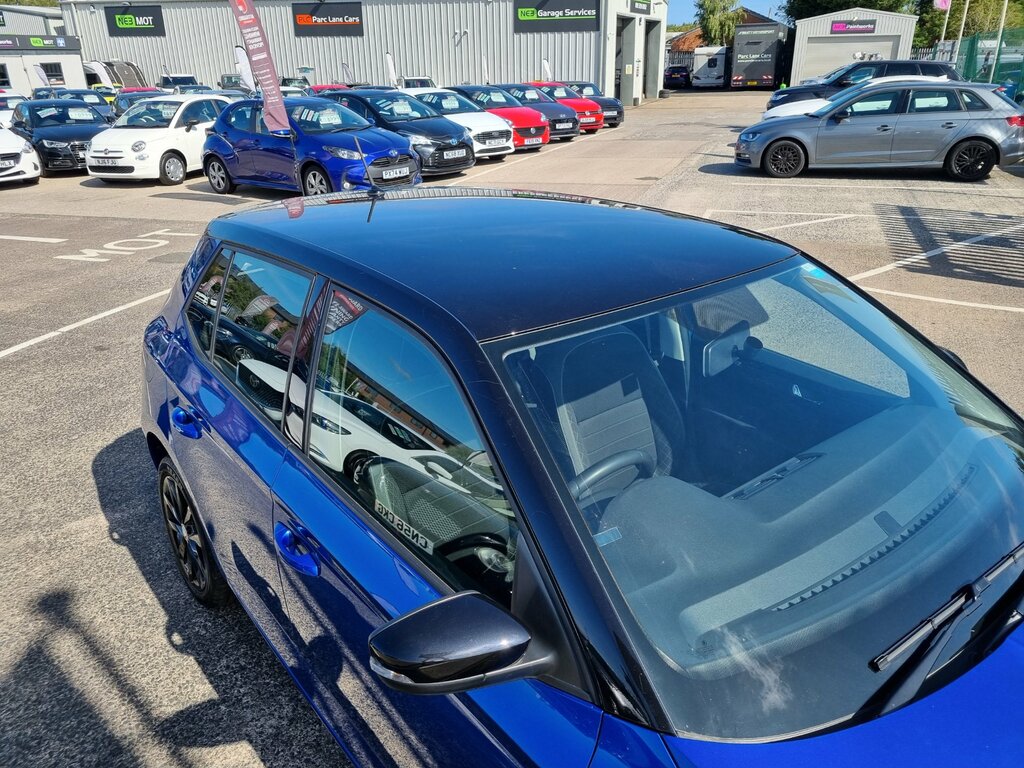 Skoda Fabia 1.0 Colour Edition Hatchback - Only 700 Blue