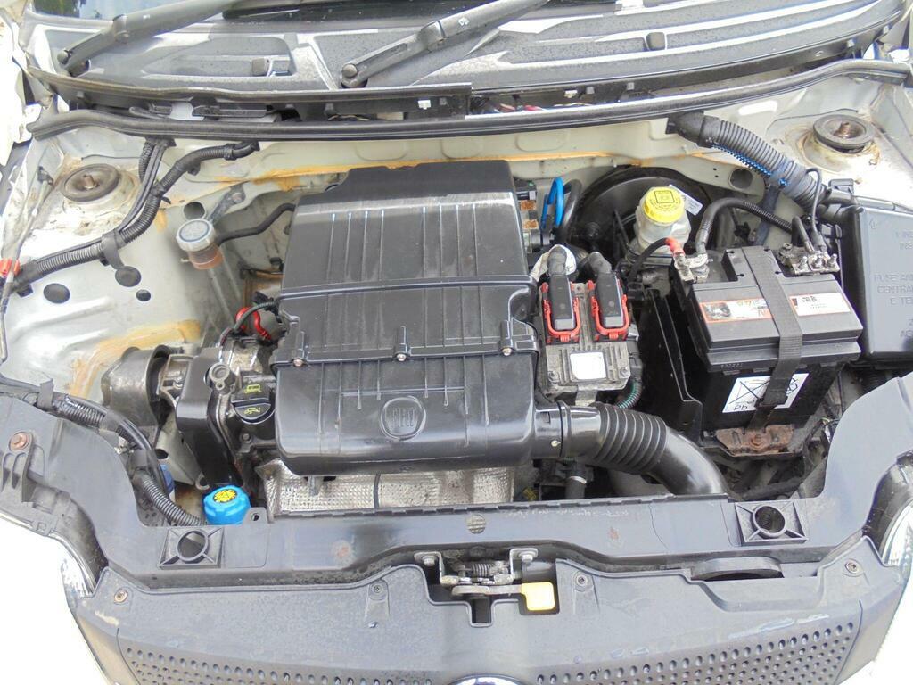 Fiat Panda Active White #9