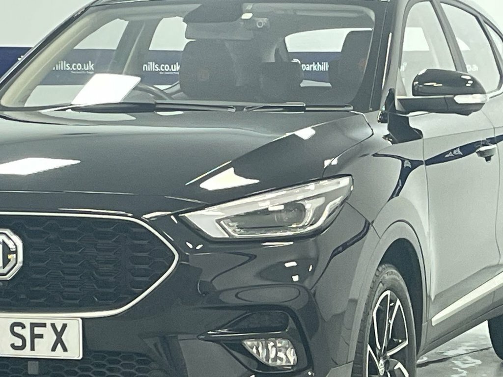MG ZS 1L Exclusive Black #4