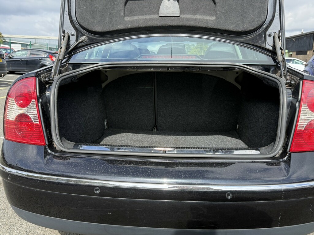 Volkswagen Passat  Blue #23