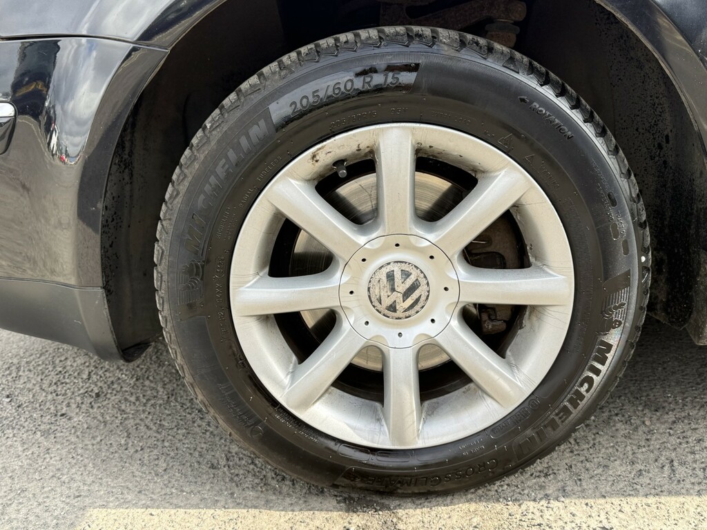 Volkswagen Passat  Blue #8