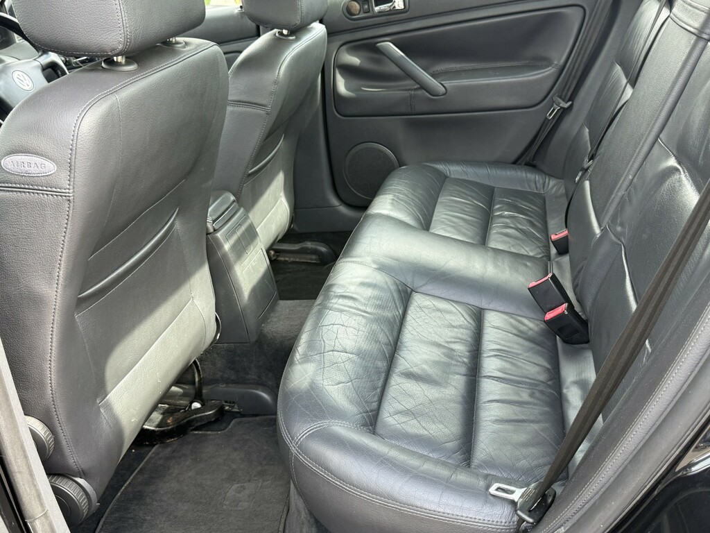 Volkswagen Passat  Blue #18