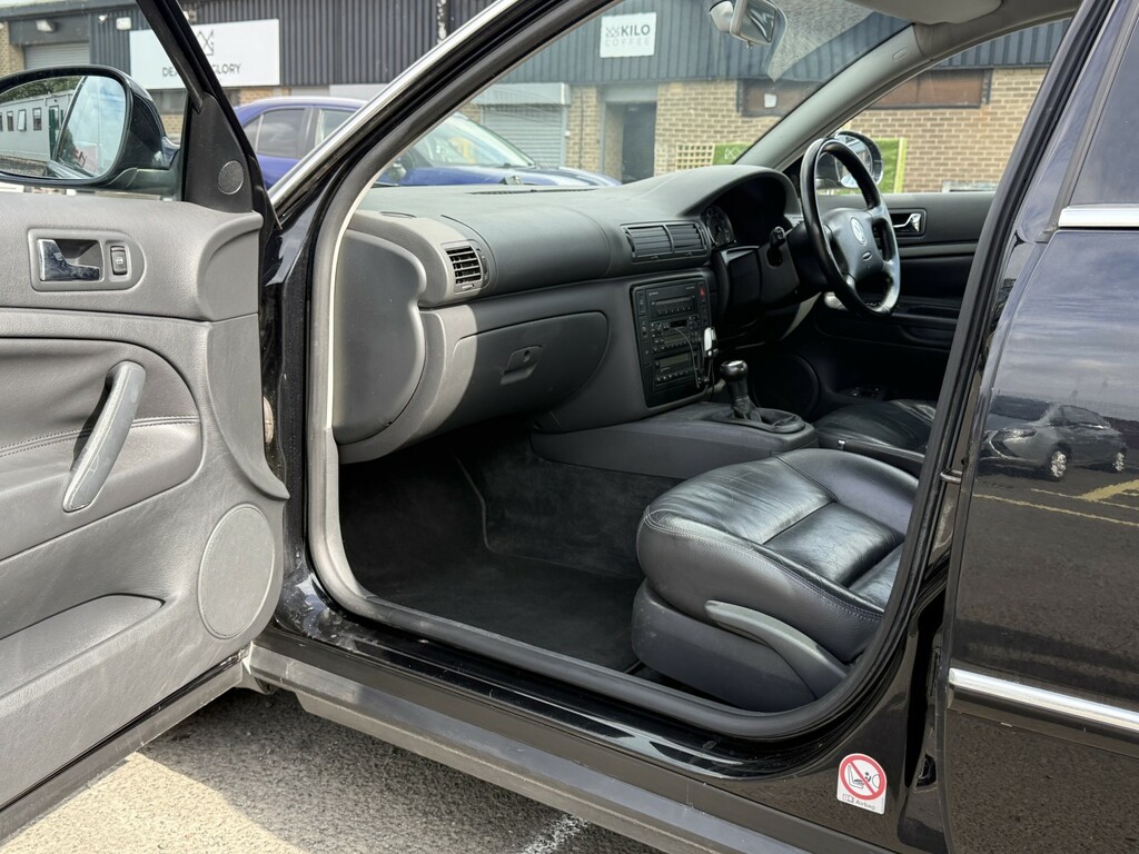 Volkswagen Passat  Blue #14