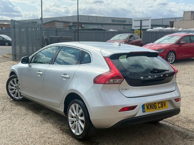 Volvo V40 Hatchback KN16CBV Silver #5
