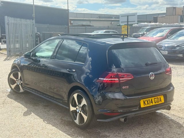 Volkswagen Golf Hatchback KX14GDA #4