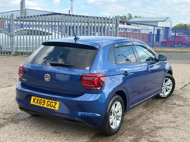 Volkswagen Polo Hatchback KX69GGZ #3