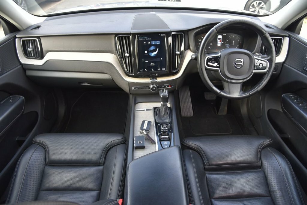 Volvo XC60 2L Inscription DK68HFV Silver #2