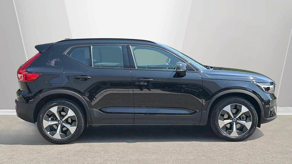 Volvo XC40 B4 P Plus Dark YY74USO Black #3
