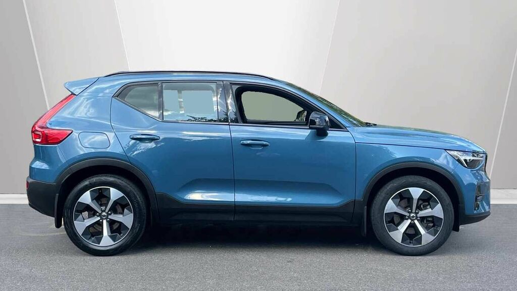 Volvo XC40 2.0 B3p Plus Dark YH74UVJ Blue #3