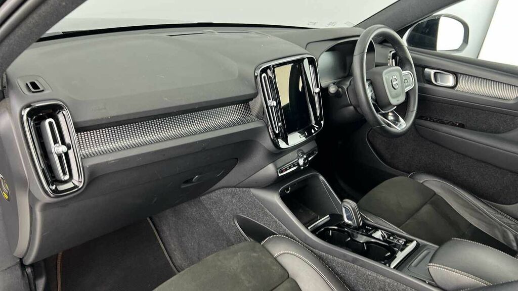 Volvo XC40 R-design, T3 YY22KSK Black #6