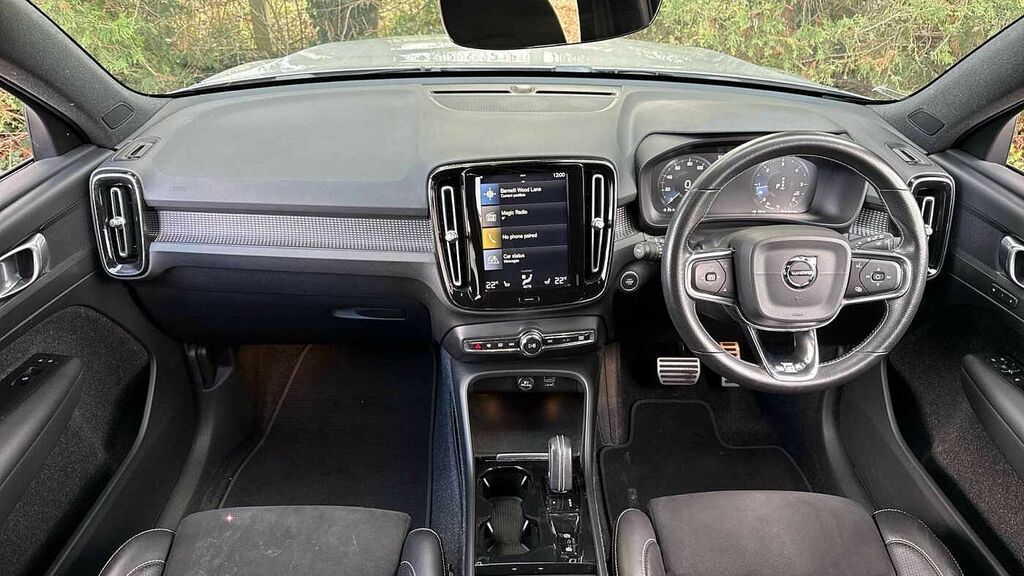 Volvo XC40 D4 Awd R-design LJ68KLM Silver #5