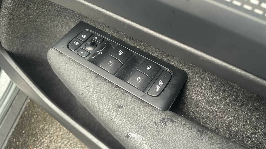 Volvo EC40 Black Edition Plus, Single Motor Extended Range, E Grey #22