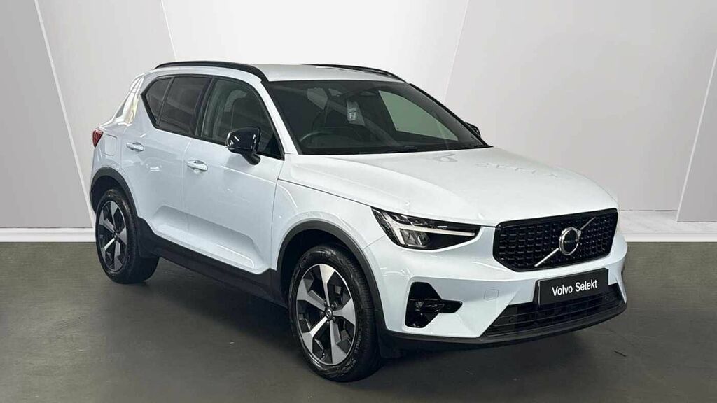 Volvo XC40 Plus, B4 Mild Hybrid, Dark Blue