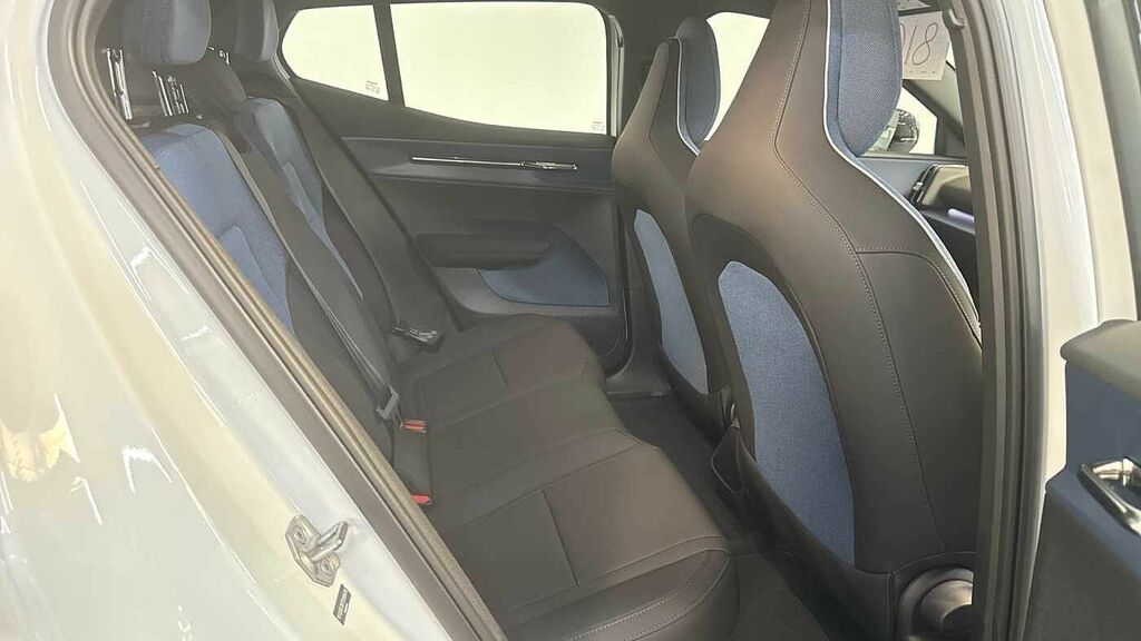 Volvo EX30 Plus, Single Motor Extended Range, Blue #6